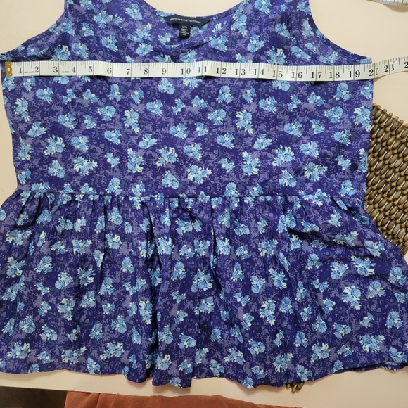 Purple Floral American Eagle sleeveless top - Picture 6 of 7